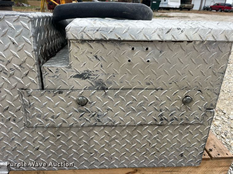 image for item LD9801 Fuel tank