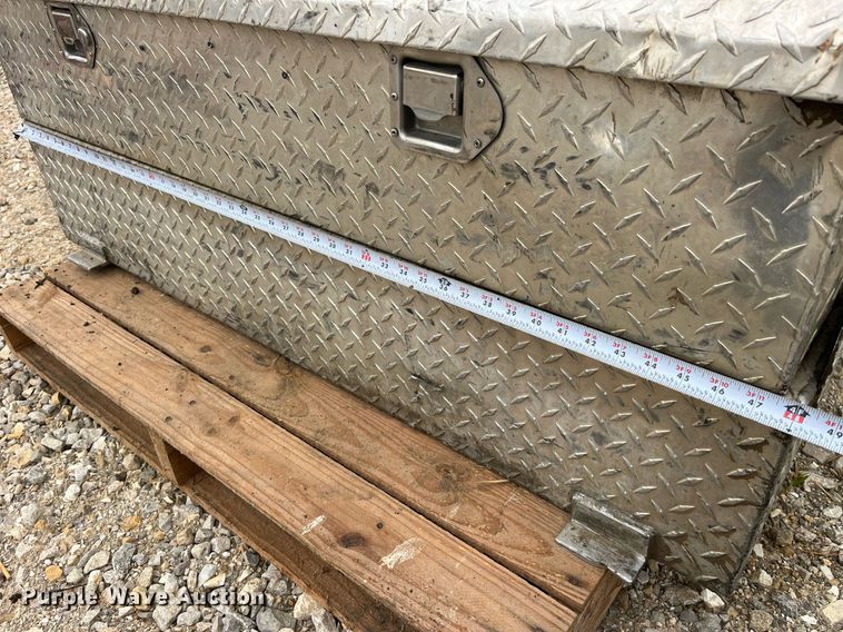 image for item LD9801 Fuel tank