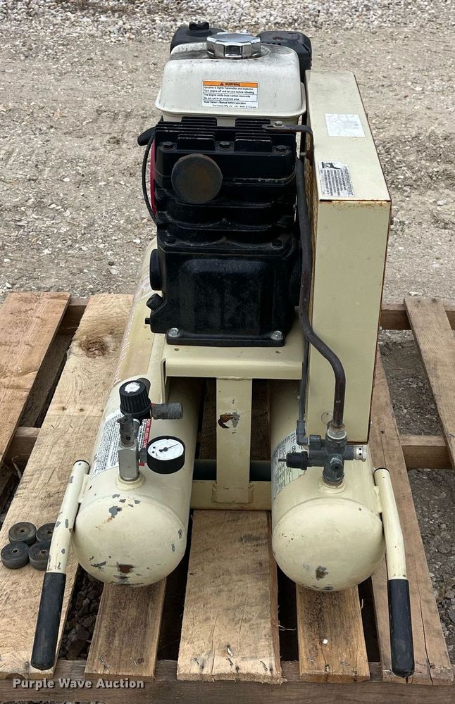 image for item LD9802 Ingersoll Rand SS3  air compressor