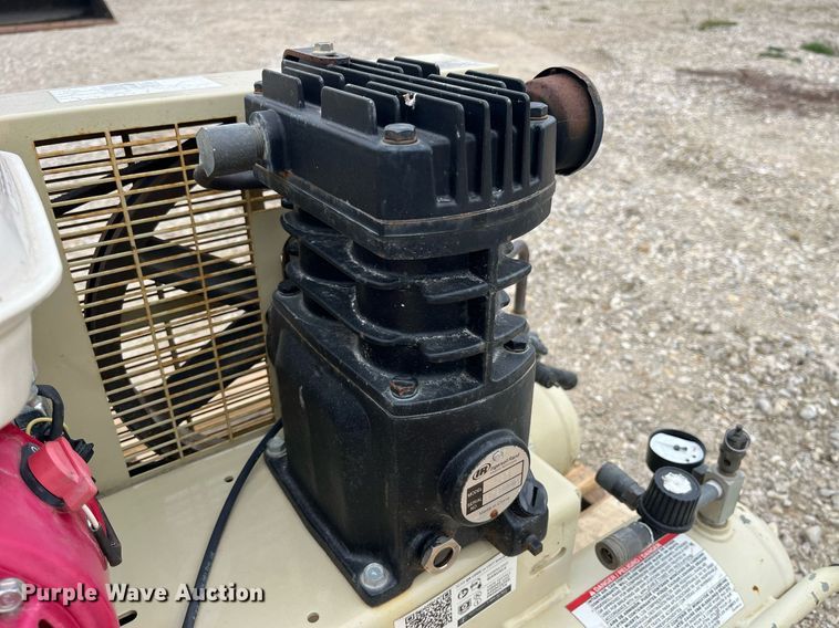image for item LD9802 Ingersoll Rand SS3  air compressor