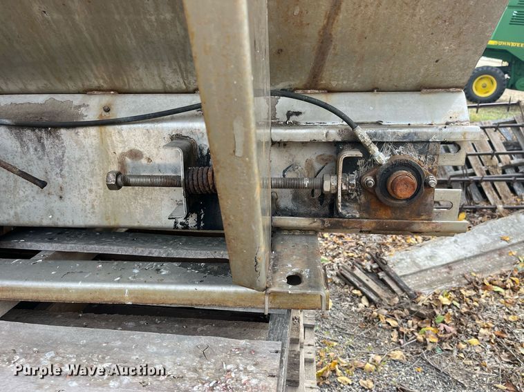 image for item LD9805 Swenson  spreader