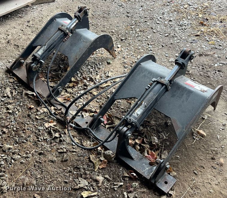 image for item LD9814 Skid steer grapple