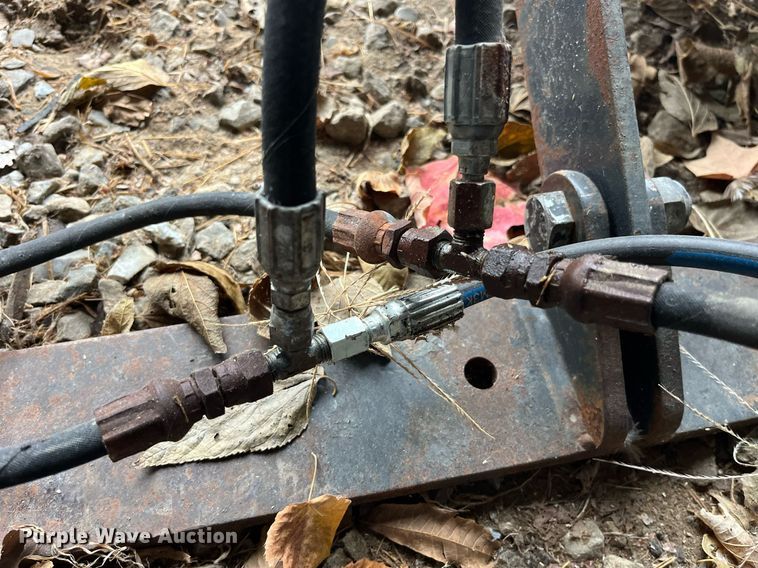 image for item LD9814 Skid steer grapple