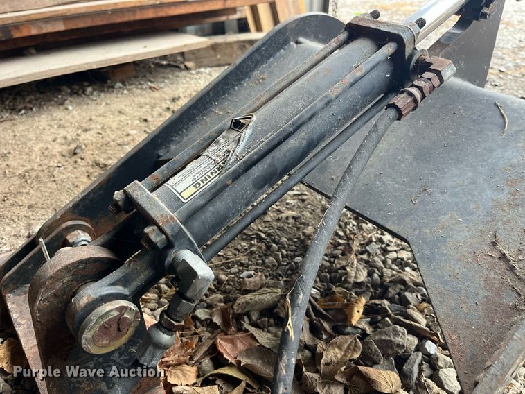 image for item LD9814 Skid steer grapple