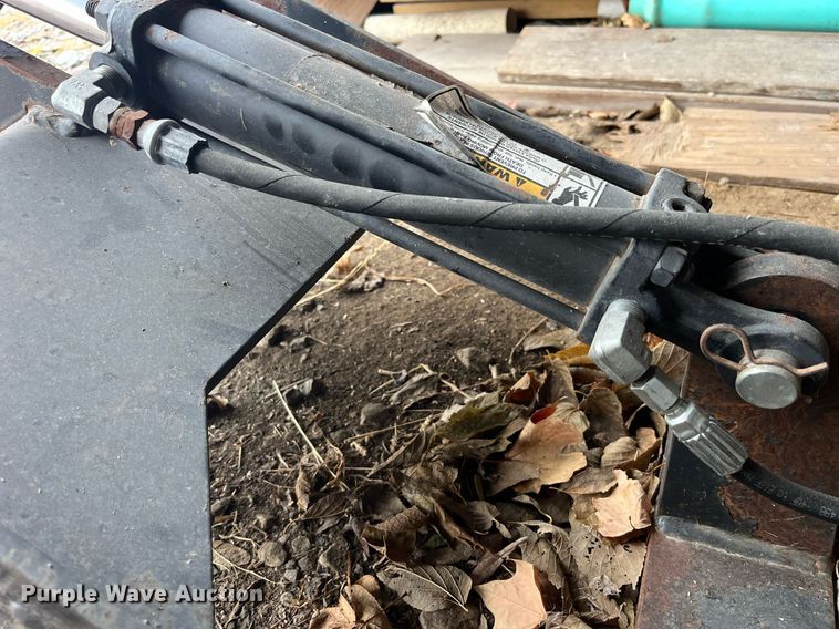 image for item LD9814 Skid steer grapple