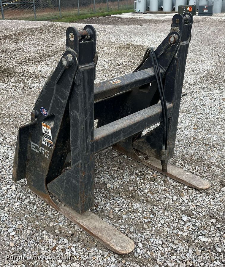 image for item LD9821 Skid steer grapple forks
