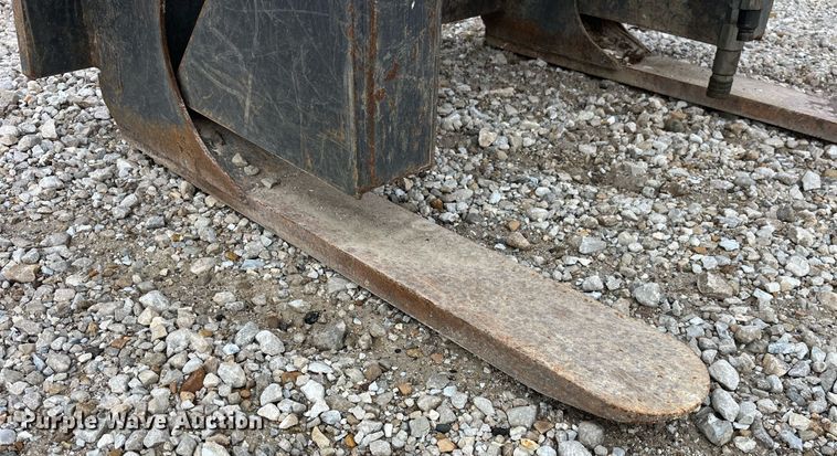 image for item LD9821 Skid steer grapple forks