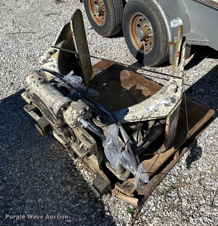 image for item LG9059 Cascade 25C-RC-03F  forklift clamp