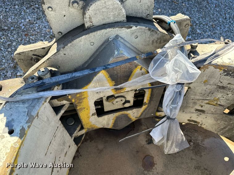 image for item LG9059 Cascade 25C-RC-03F  forklift clamp