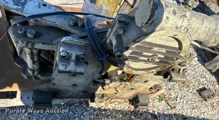 image for item LG9059 Cascade 25C-RC-03F  forklift clamp