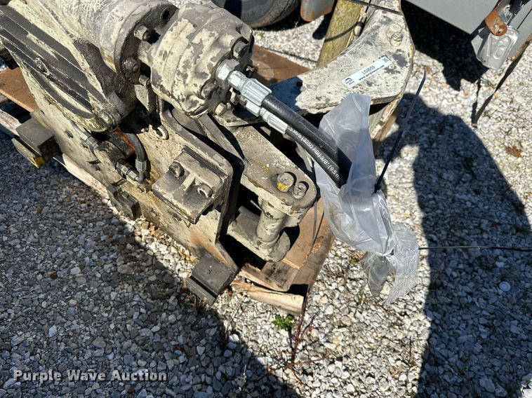 image for item LG9059 Cascade 25C-RC-03F  forklift clamp