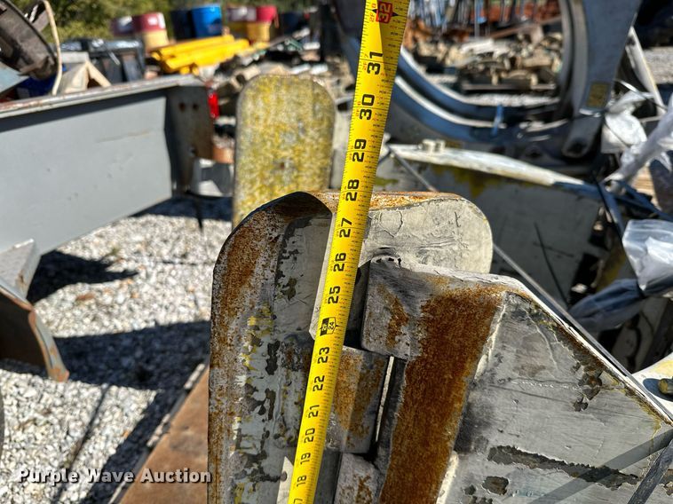 image for item LG9059 Cascade 25C-RC-03F  forklift clamp