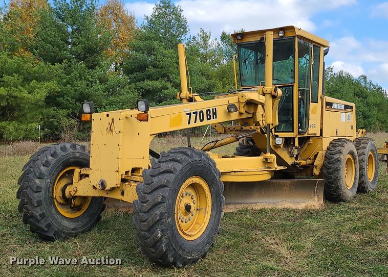 image for item LJ9295 1996 John Deere 770BH  motor grader