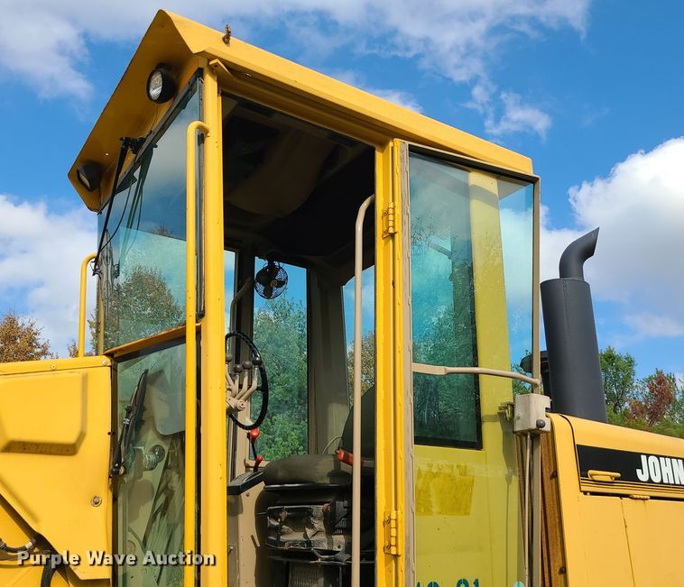 image for item LJ9295 1996 John Deere 770BH  motor grader