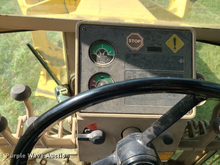 image for item LJ9295 1996 John Deere 770BH  motor grader