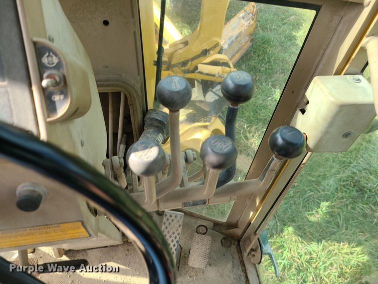 image for item LJ9295 1996 John Deere 770BH  motor grader