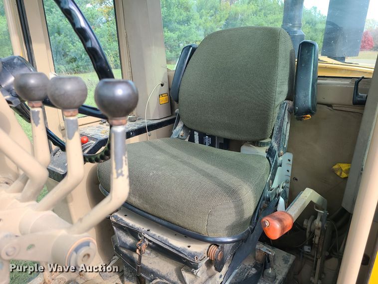 image for item LJ9295 1996 John Deere 770BH  motor grader