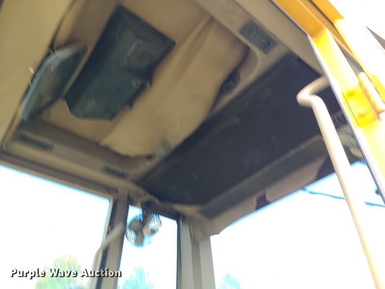 image for item LJ9295 1996 John Deere 770BH  motor grader