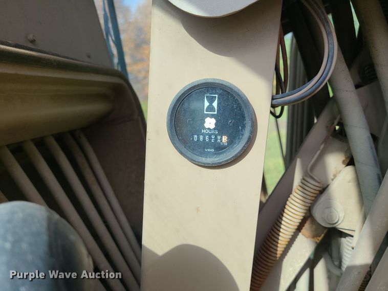 image for item LJ9295 1996 John Deere 770BH  motor grader