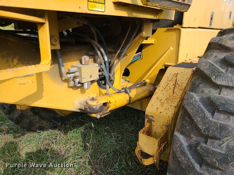 image for item LJ9295 1996 John Deere 770BH  motor grader