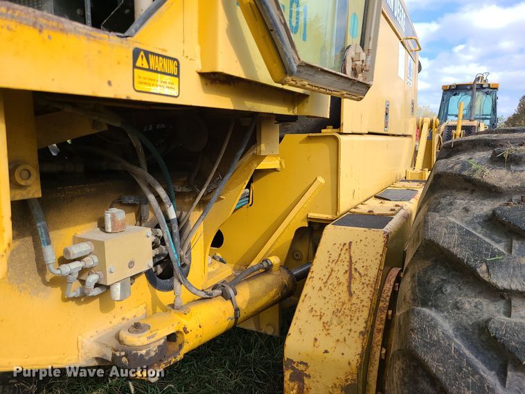 image for item LJ9295 1996 John Deere 770BH  motor grader