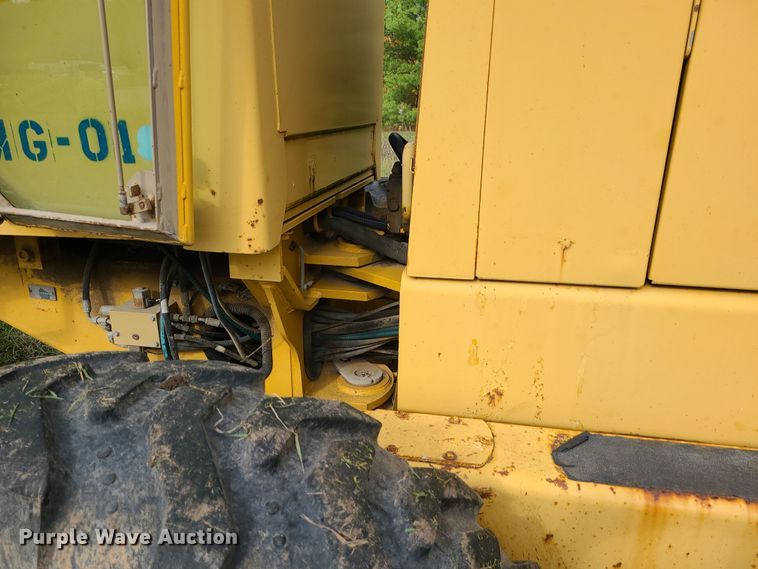 image for item LJ9295 1996 John Deere 770BH  motor grader