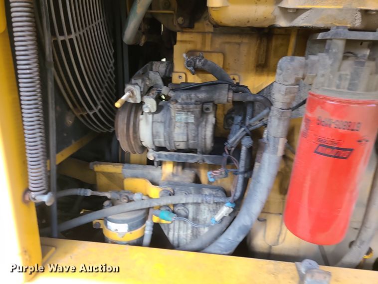 image for item LJ9295 1996 John Deere 770BH  motor grader