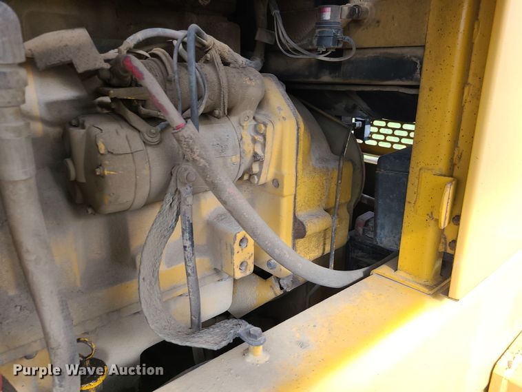 image for item LJ9295 1996 John Deere 770BH  motor grader