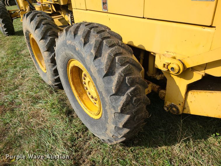 image for item LJ9295 1996 John Deere 770BH  motor grader