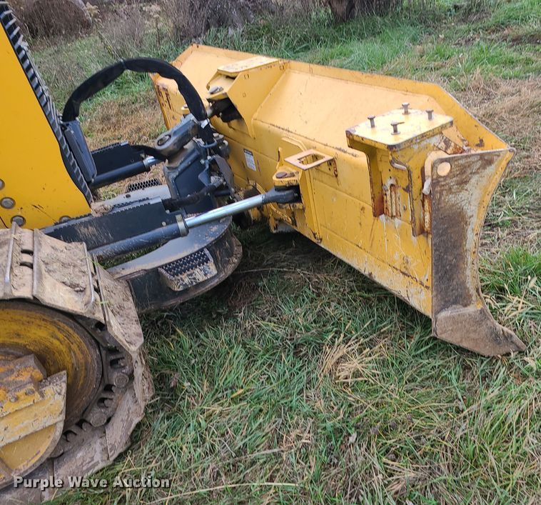 image for item LJ9296 2013 John Deere 650K  dozer