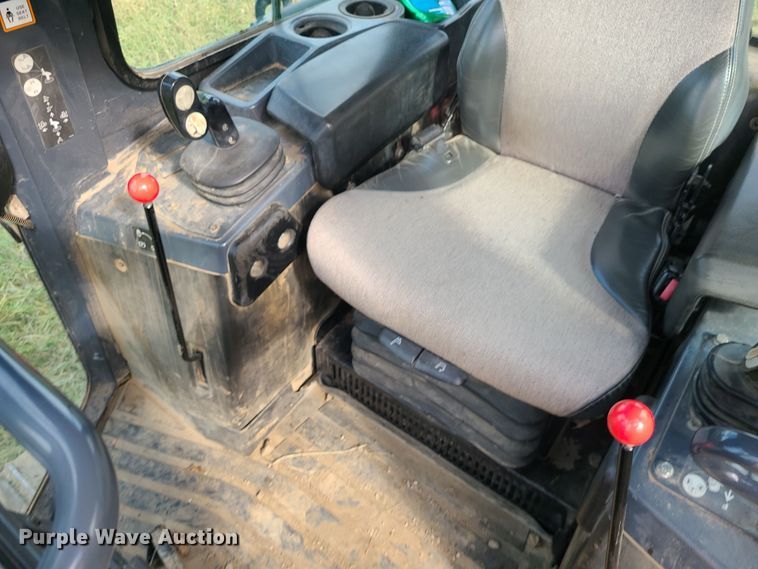 image for item LJ9296 2013 John Deere 650K  dozer