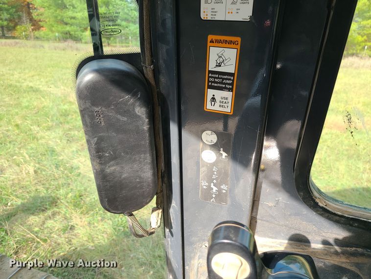 image for item LJ9296 2013 John Deere 650K  dozer