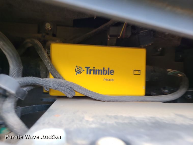 image for item LJ9296 2013 John Deere 650K  dozer