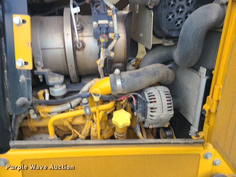 image for item LJ9296 2013 John Deere 650K  dozer