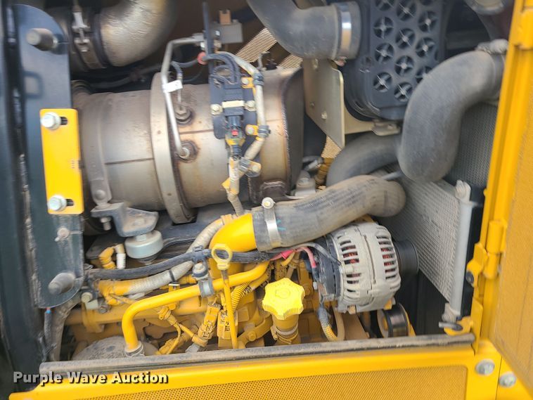 image for item LJ9296 2013 John Deere 650K  dozer