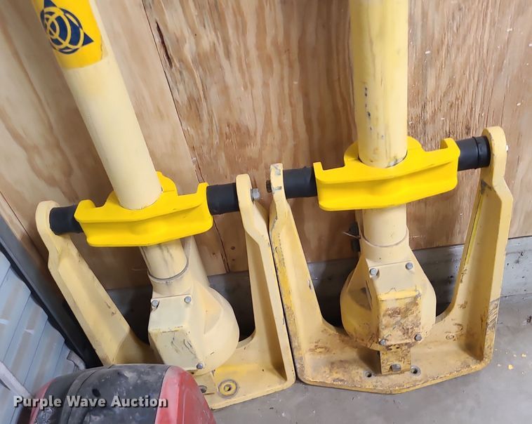 image for item LJ9296 2013 John Deere 650K  dozer