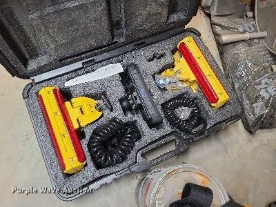 image for item LJ9296 2013 John Deere 650K  dozer