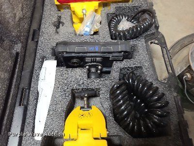 image for item LJ9296 2013 John Deere 650K  dozer