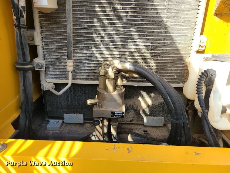 image for item LJ9297 2006 Volvo EC330BLC  excavator