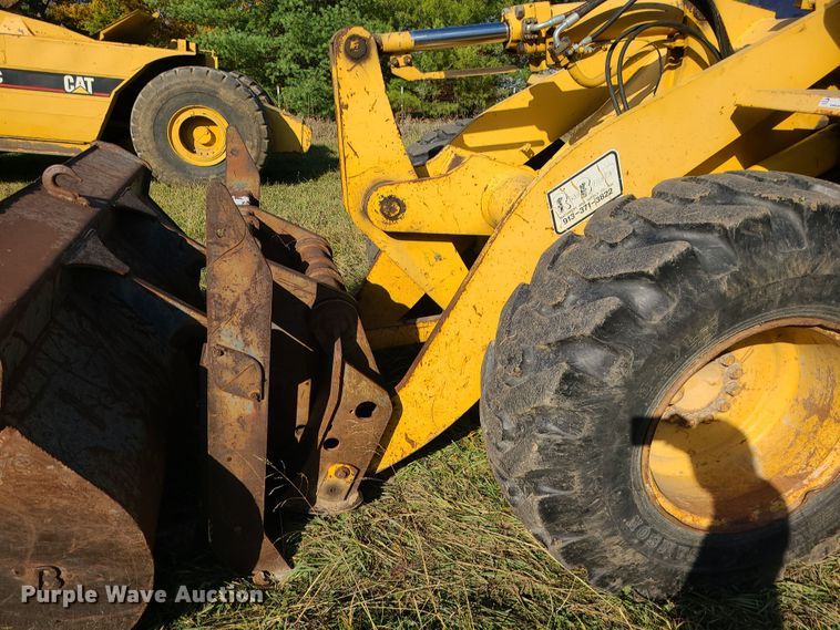 image for item LJ9298 1996 Komatsu WA180-1  wheel loader