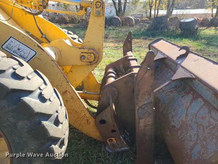 image for item LJ9298 1996 Komatsu WA180-1  wheel loader