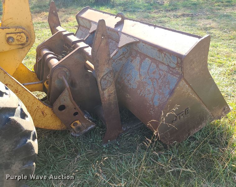 image for item LJ9298 1996 Komatsu WA180-1  wheel loader