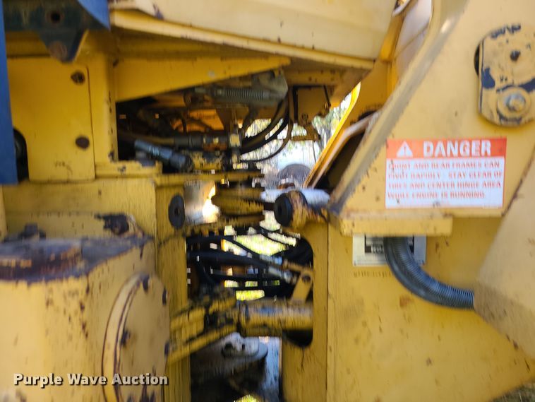 image for item LJ9298 1996 Komatsu WA180-1  wheel loader