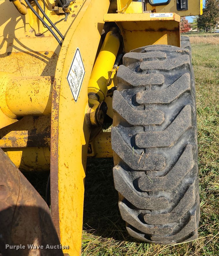 image for item LJ9298 1996 Komatsu WA180-1  wheel loader