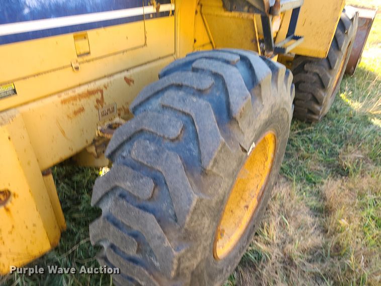 image for item LJ9298 1996 Komatsu WA180-1  wheel loader