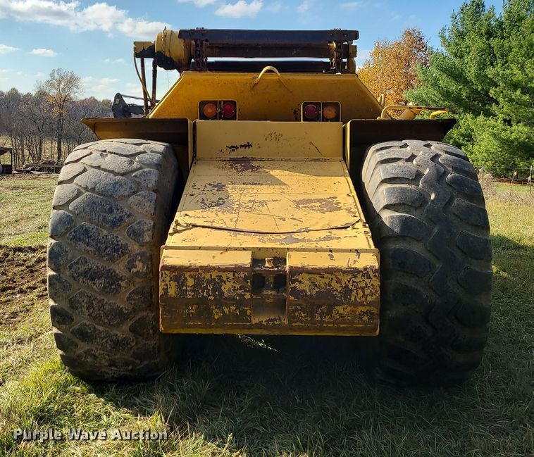image for item LJ9299 1989 Caterpillar 615C  elevating scraper