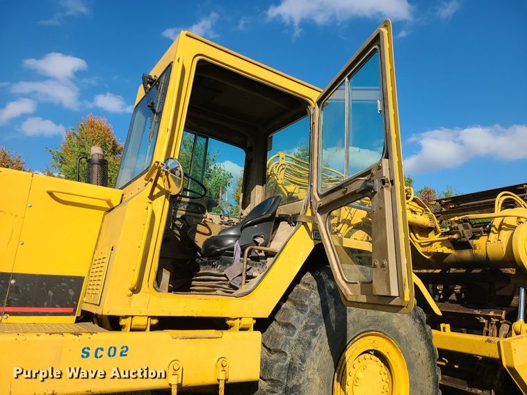 image for item LJ9299 1989 Caterpillar 615C  elevating scraper