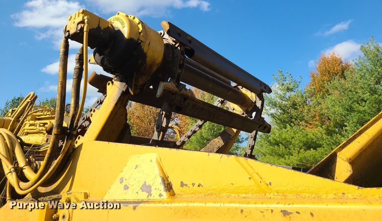 image for item LJ9299 1989 Caterpillar 615C  elevating scraper