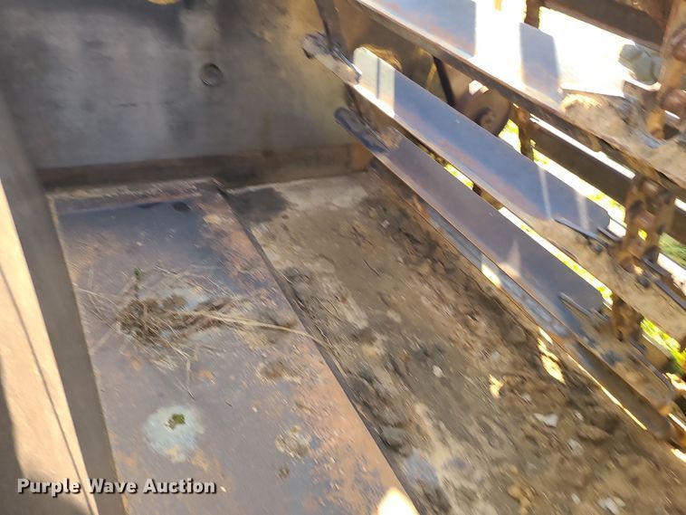 image for item LJ9299 1989 Caterpillar 615C  elevating scraper