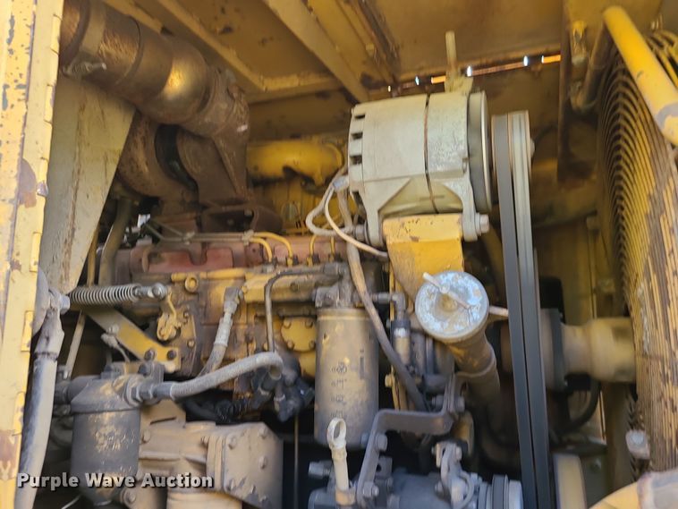 image for item LJ9299 1989 Caterpillar 615C  elevating scraper